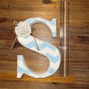 Letter ‘S’ Decor